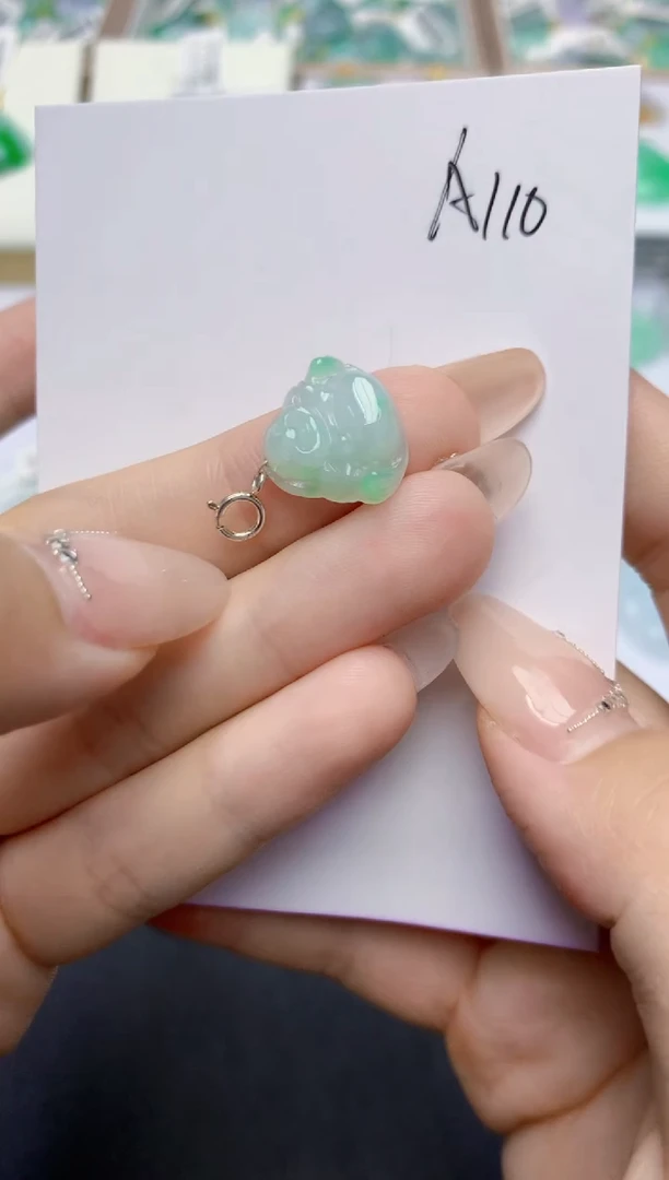 翡翠未镶嵌颈饰天然缅甸翡翠A货