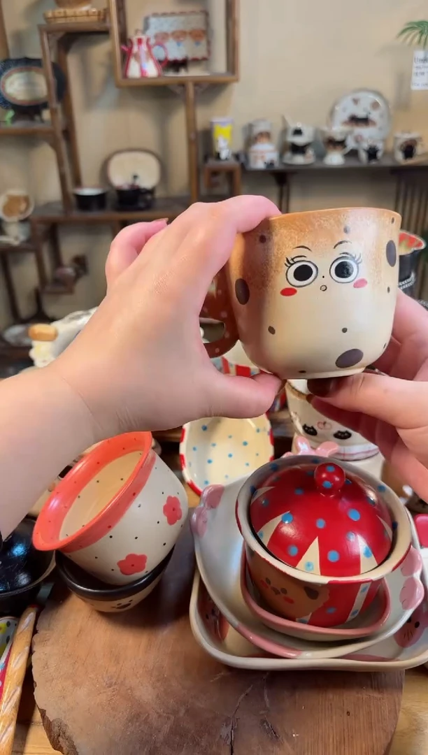 【闪购商品】面包点点杯子高温瓷器