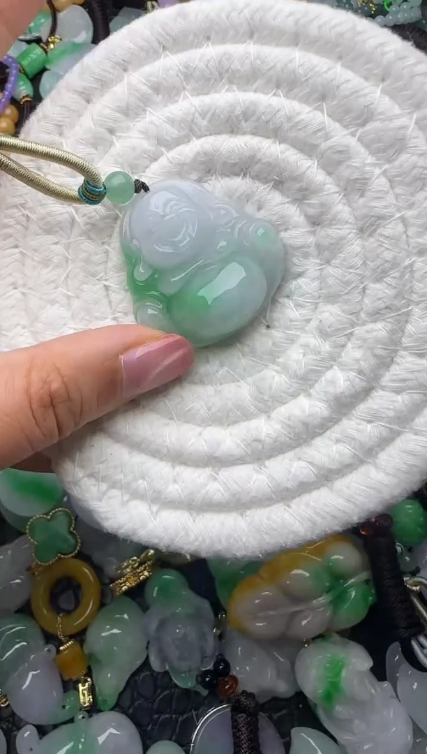 颈饰未镶嵌翡翠缅甸翡翠吊坠