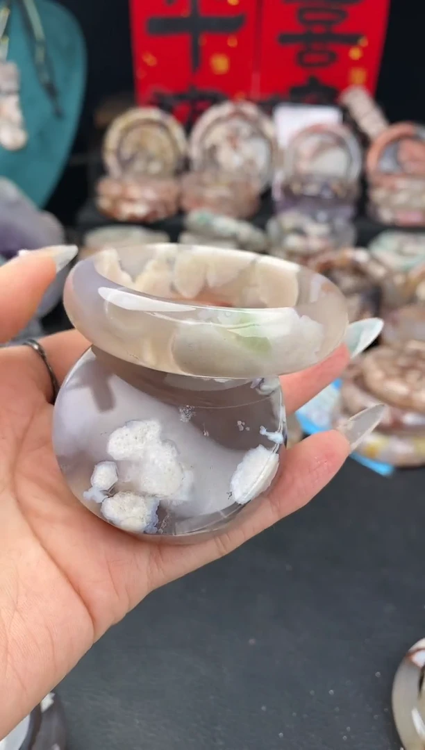 【闪购商品】石英质玉手镯（圆镯）未镶嵌54