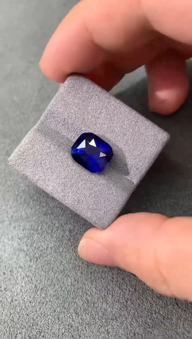 裸石蓝宝石皇家蓝 5.05CT