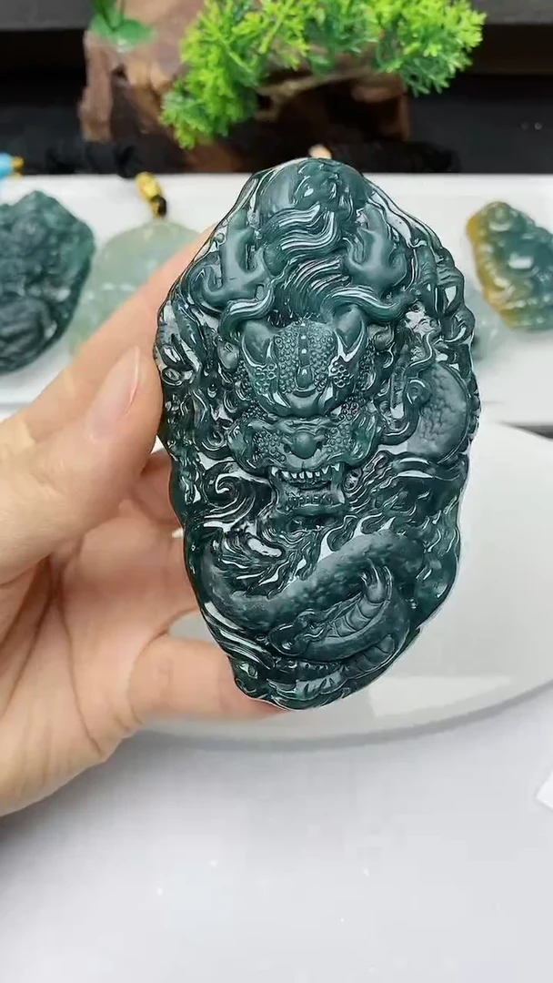 【闪购商品】翡翠颈饰未镶嵌