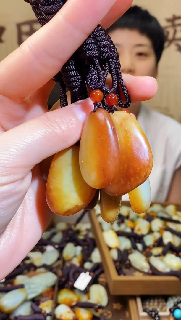 和田玉未镶嵌颈饰多样性随机发货11111