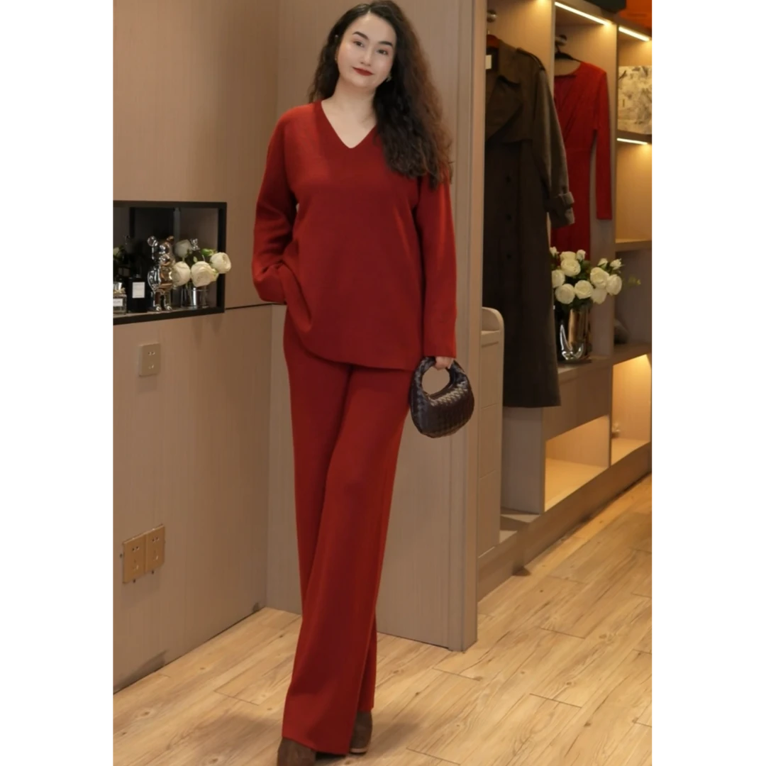 85039款高极感套装V领针织上衣+裤子两件套装