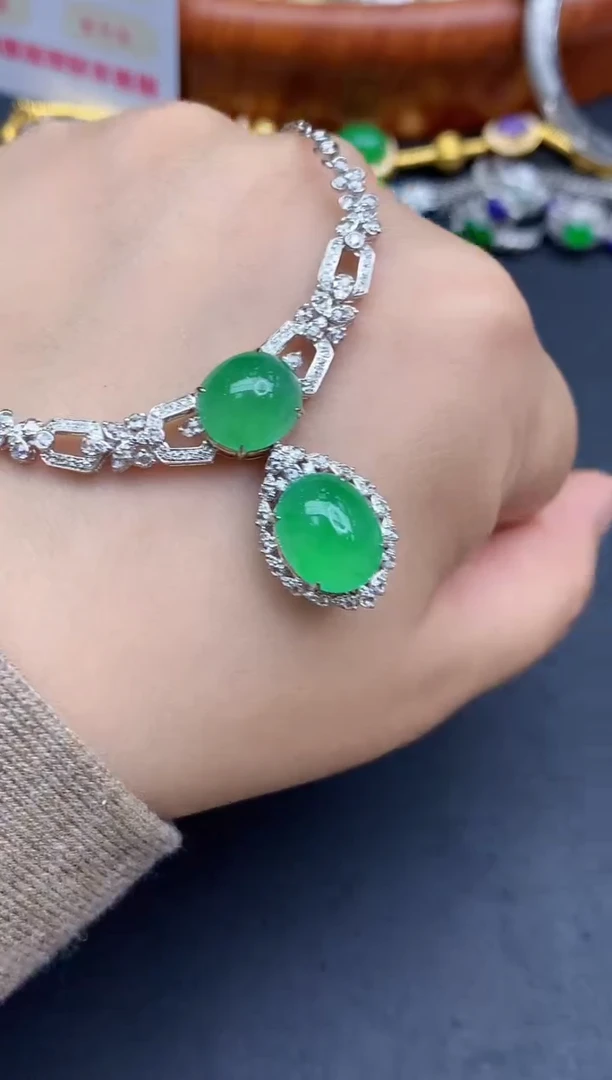 颈饰18K金镶嵌翡翠630-中国好珍宝1