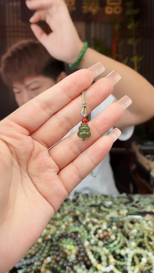 和田玉未镶嵌颈饰拍一发一