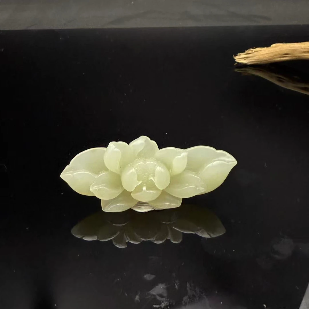 和田玉莲花吊坠 2162