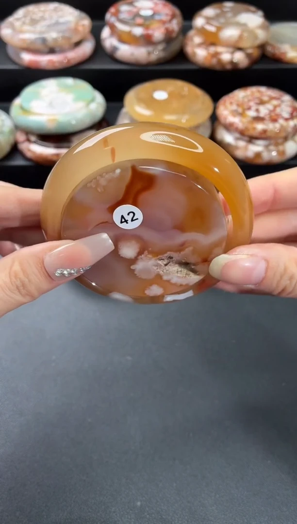 手镯玛瑙/玉髓未镶嵌石英质玉62圈(赠送镯心)圈口建议拍大