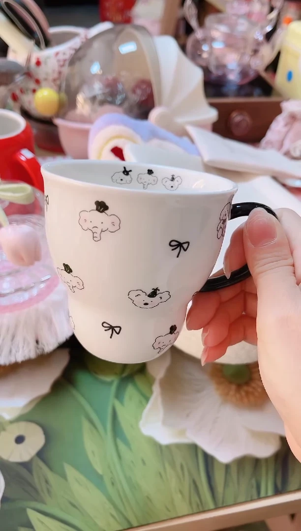 摆件品质好发货快放心拍！蝴蝶结陶瓷杯