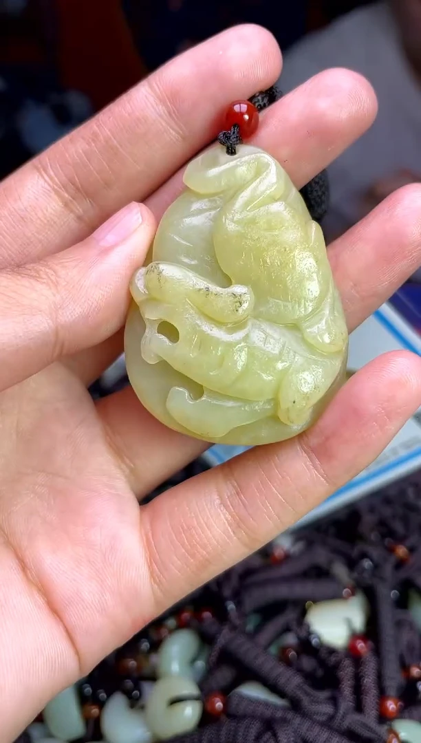 未镶嵌和田玉挂件1