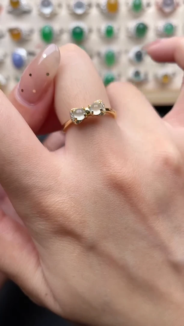 【闪购商品】翡翠戒指银S925镶嵌一物一证一礼盒