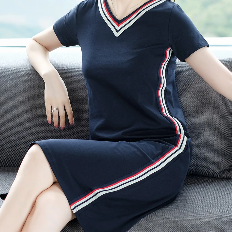 夏季v领T恤连衣裙女士夏天2025夏装新款气质运动休闲直筒显瘦裙子
