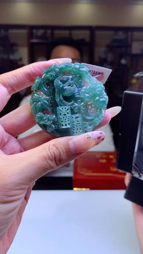 【闪购商品】定制翡翠未镶嵌挂件发货（拍一发一）