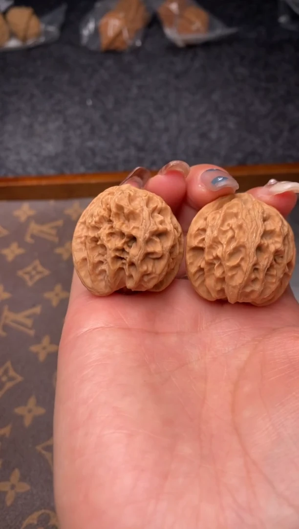 把件文玩核桃B240号34尺苹果园