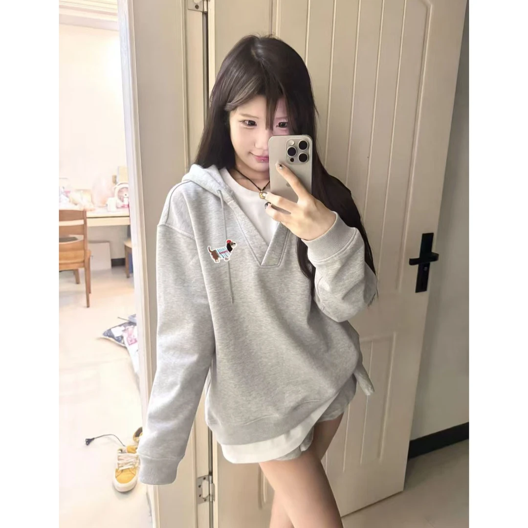 甜美美式百搭假两件纯色连帽卫衣女2025年秋冬季拼接浅灰色上衣潮