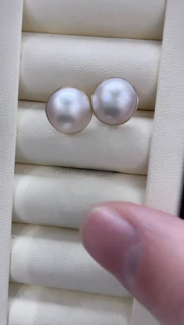 【闪购商品】拼合珍珠（马贝珠）耳饰18K金镶嵌海水马贝耳饰