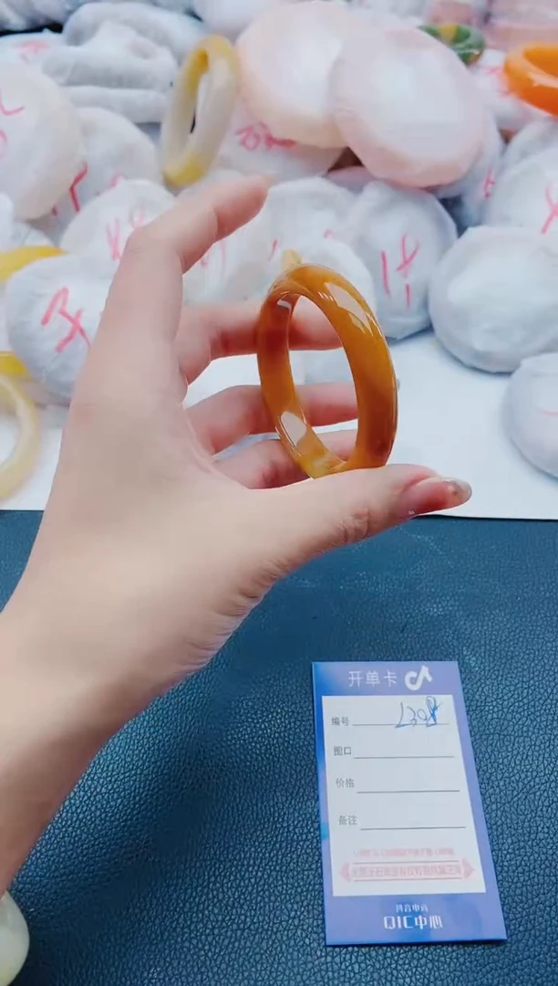 未镶嵌手镯石英质玉L308-52-53