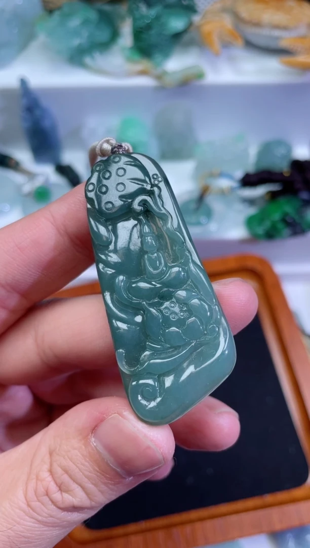 【闪购商品】翡翠颈饰未镶嵌花开见佛