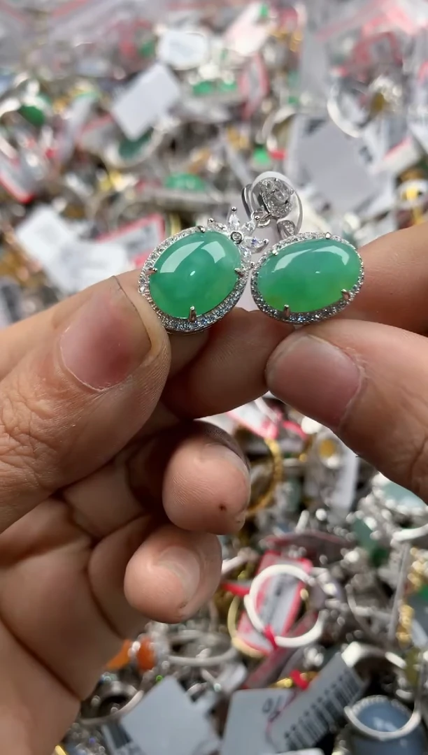 18K金镶嵌戒指翡翠101010----8