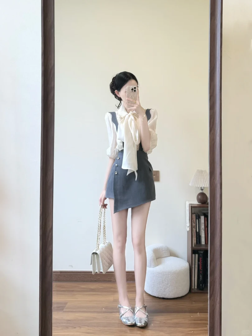 2025夏季新款时尚气质高级设计感绑带蝴蝶结衬衫上衣搭背带裤套装