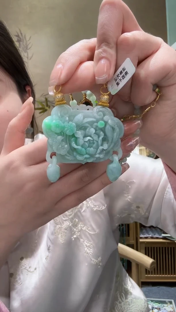 【闪购商品】翡翠颈饰未镶嵌吊坠