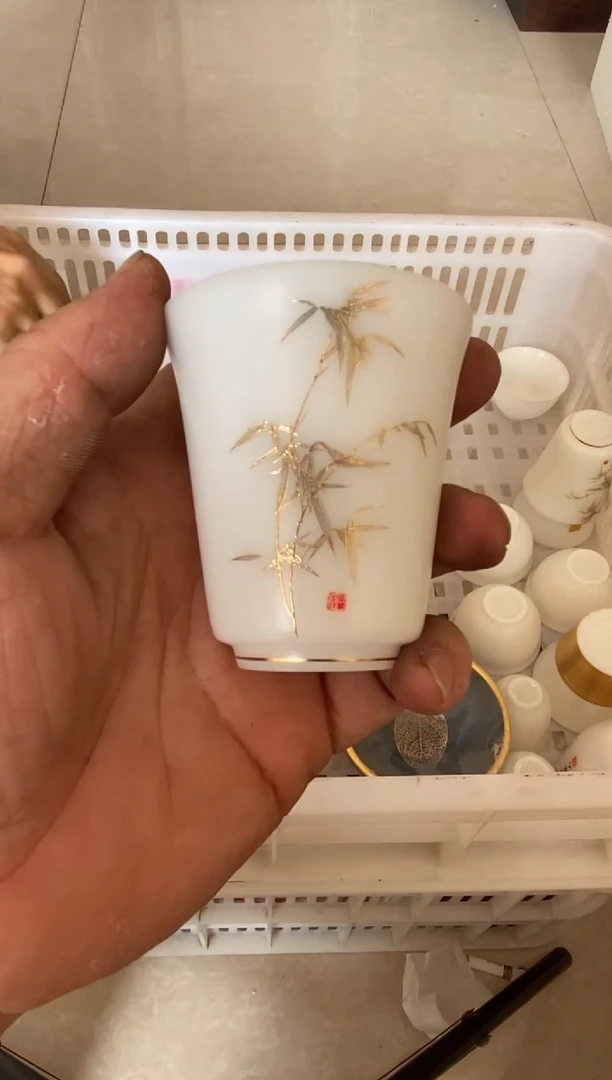 杯无运费险有瑕疵的摄影的产品有使用过的痕迹有点脏介意勿拍