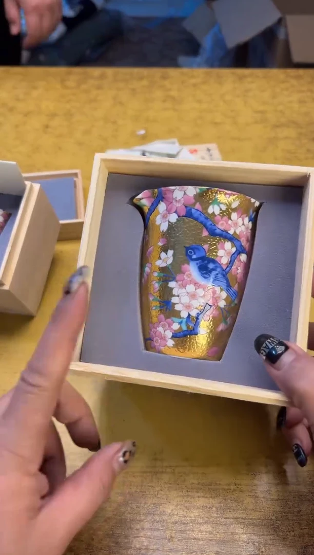 瓷器瓷器瑕疵破破114童公道