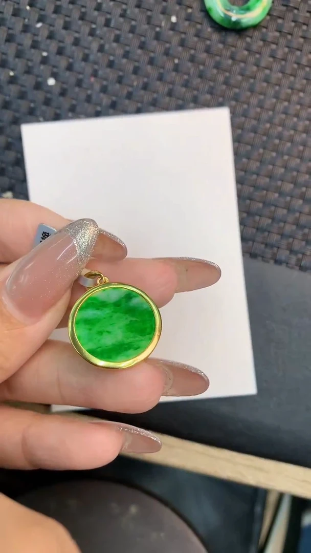 颈饰未镶嵌翡翠1