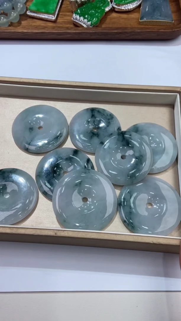 【闪购商品】翡翠未镶嵌颈饰2206870/苏/平安扣多样性一件发