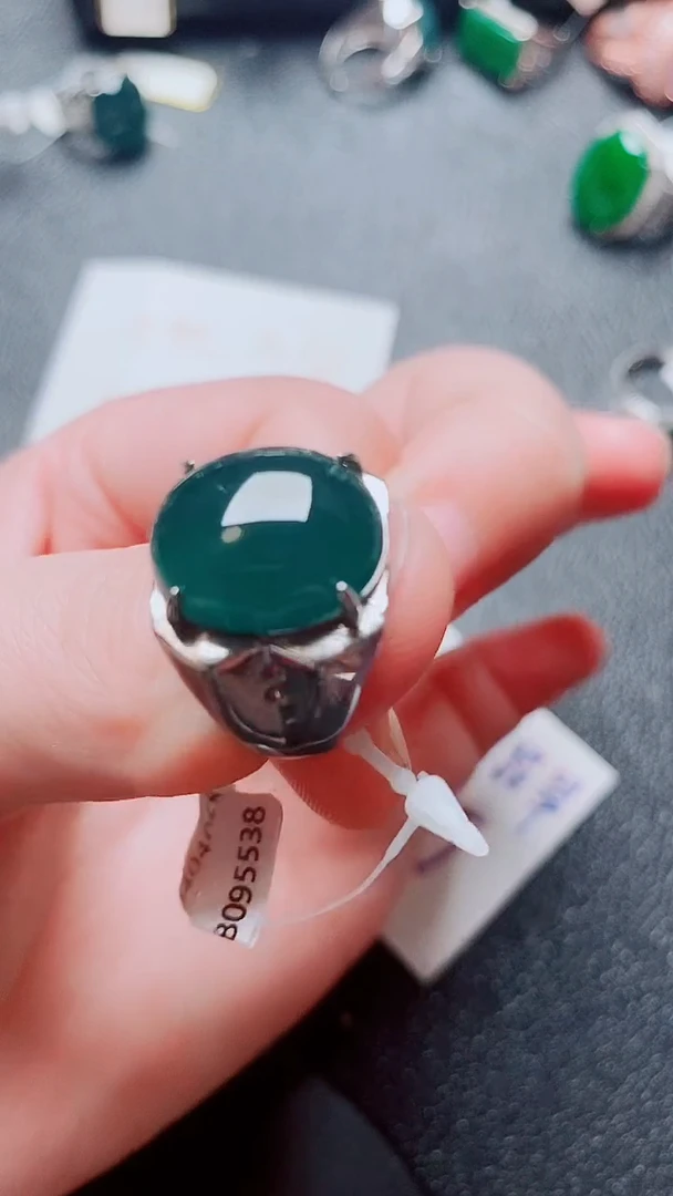 银S925镶嵌戒指翡翠1