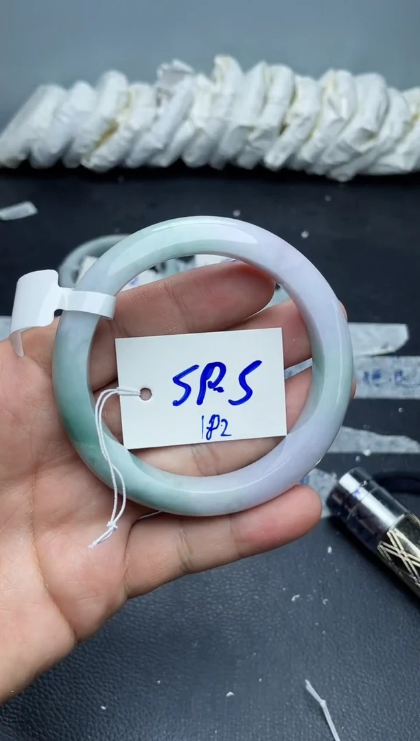 未镶嵌手镯翡翠182