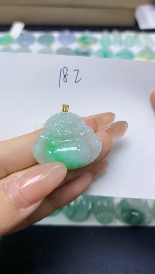 颈饰18K金镶嵌翡翠天然缅甸A货翡翠百元以上9元证书费自理