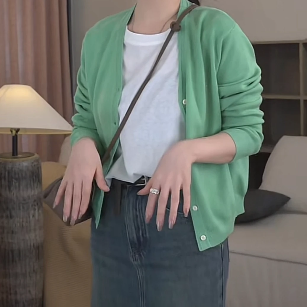 奶油青苹果绿毛织开衫2025新款春季简约极简风纽扣长袖防晒衫