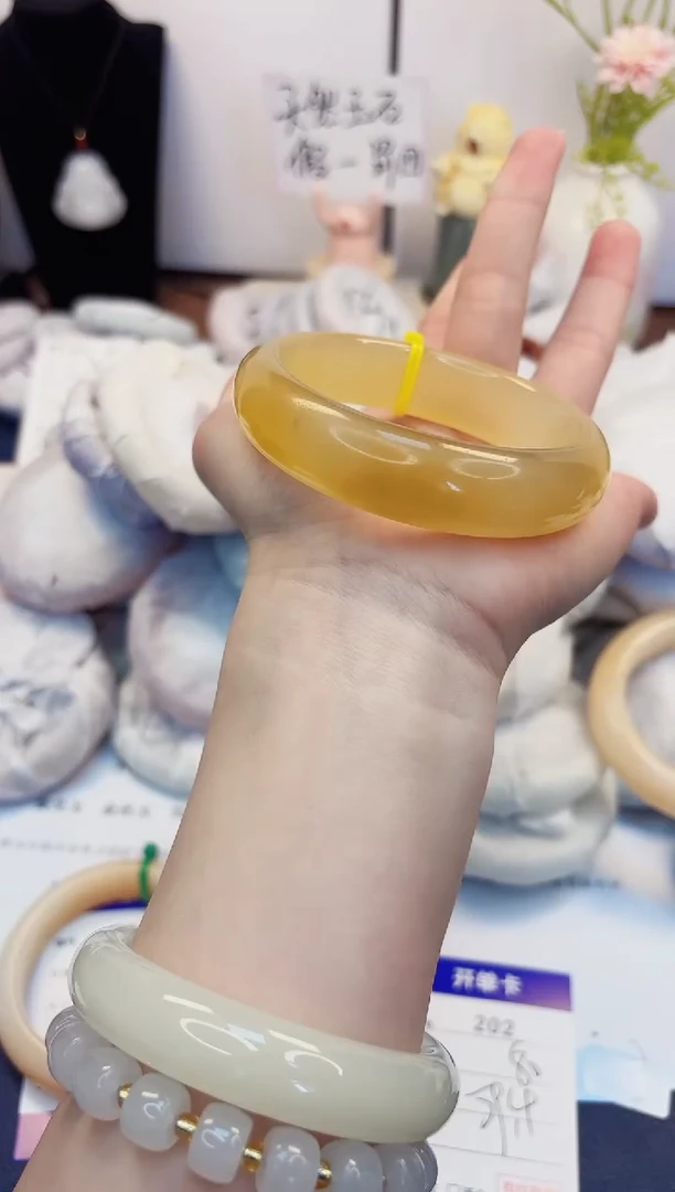 【闪购商品】石英质玉手镯未镶嵌202-财气镯-圈口59