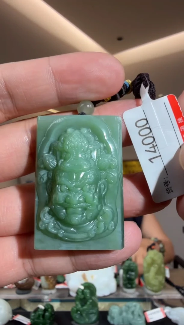 和田玉未镶嵌颈饰1