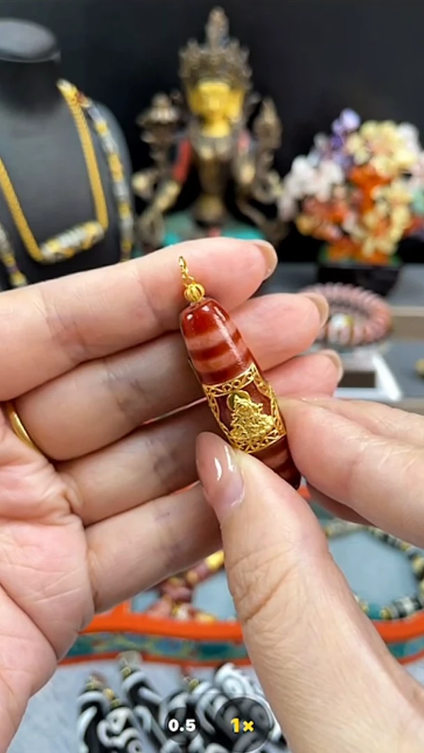 玛瑙/玉髓（覆膜）吊坠(不含链)18K金镶嵌红肉三眼吊坠