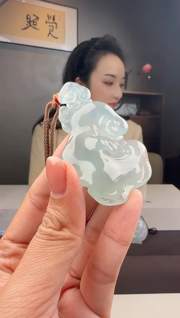 颈饰未镶嵌翡翠万物如意