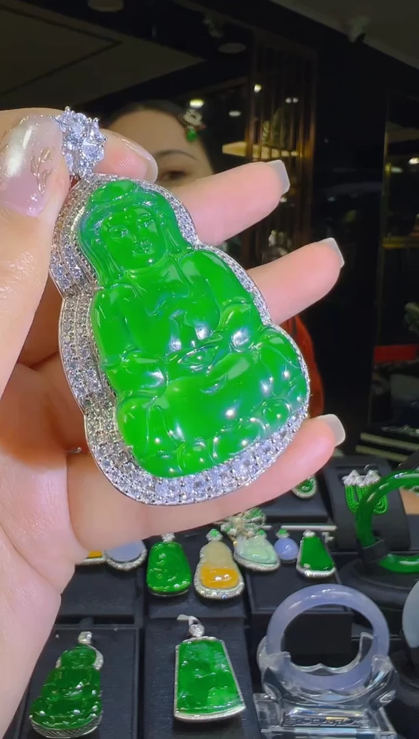 吊坠(赠链)银S925镶嵌翡翠024（多样性发其一）