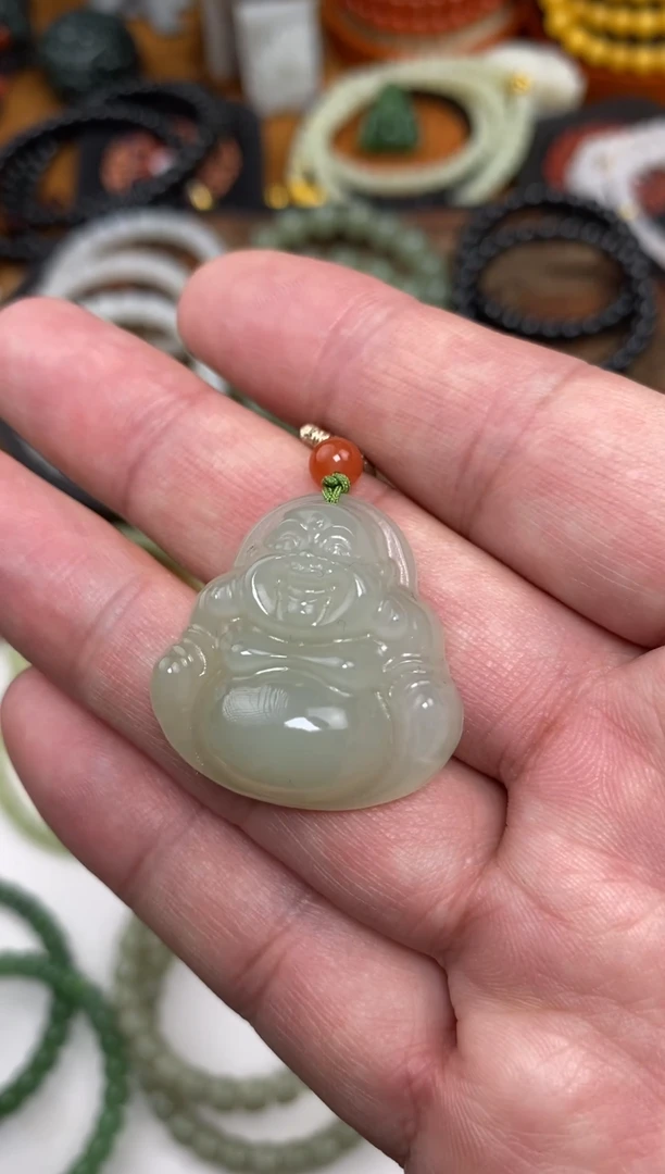 颈饰未镶嵌和田玉佛公