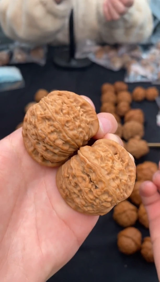 【闪购商品】文玩核桃把件白狮子41-u297