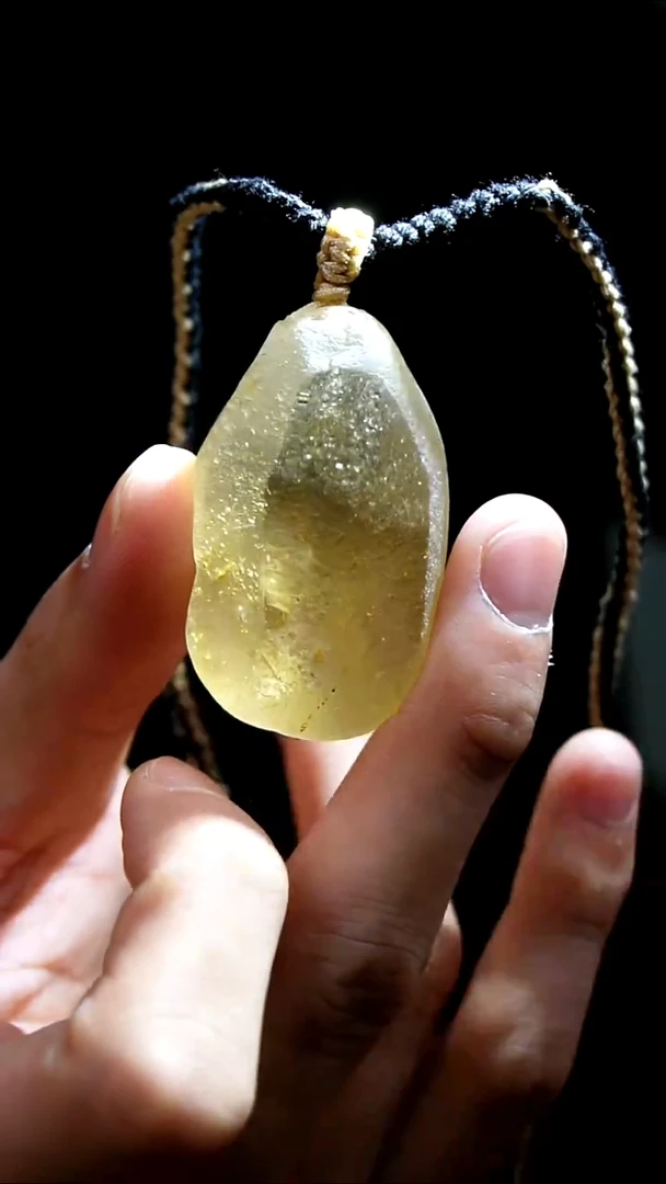 吊坠(赠链)未镶嵌水晶水晶