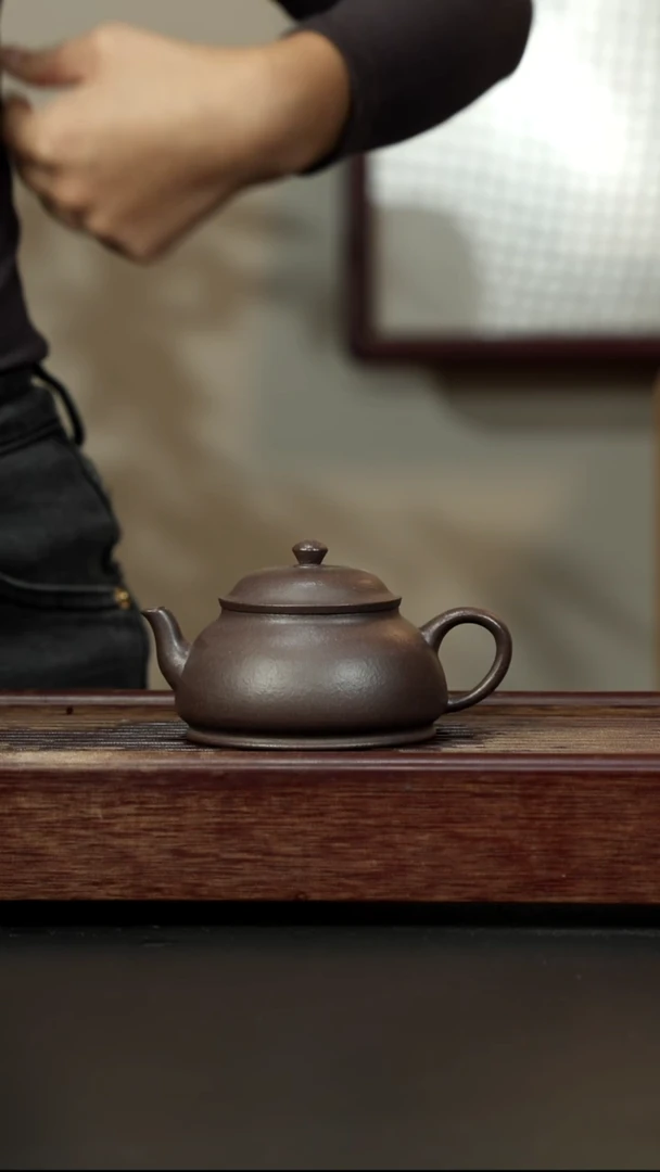 紫砂茶壶粗砂紫泥 宫灯