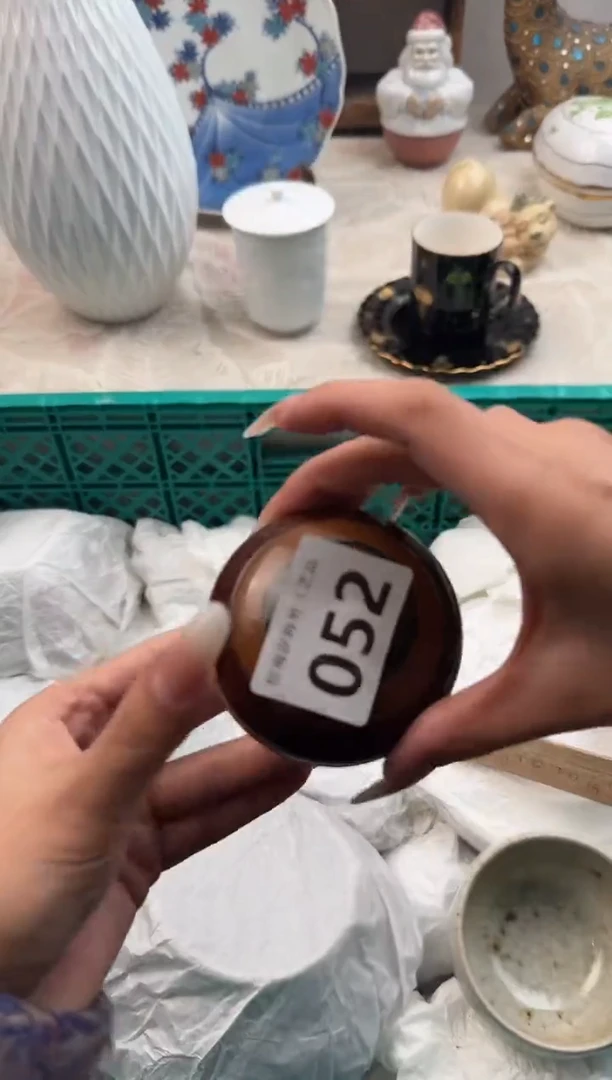 爱****善D          052