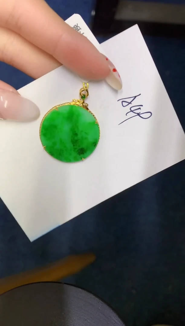 【闪购商品】翡翠颈饰18K金镶嵌0000000000