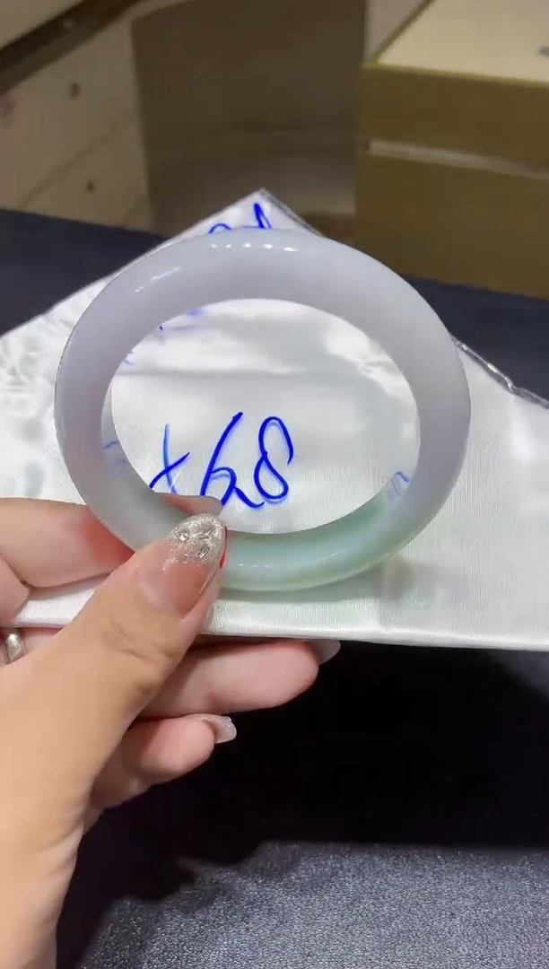 未镶嵌手镯翡翠翡翠手镯