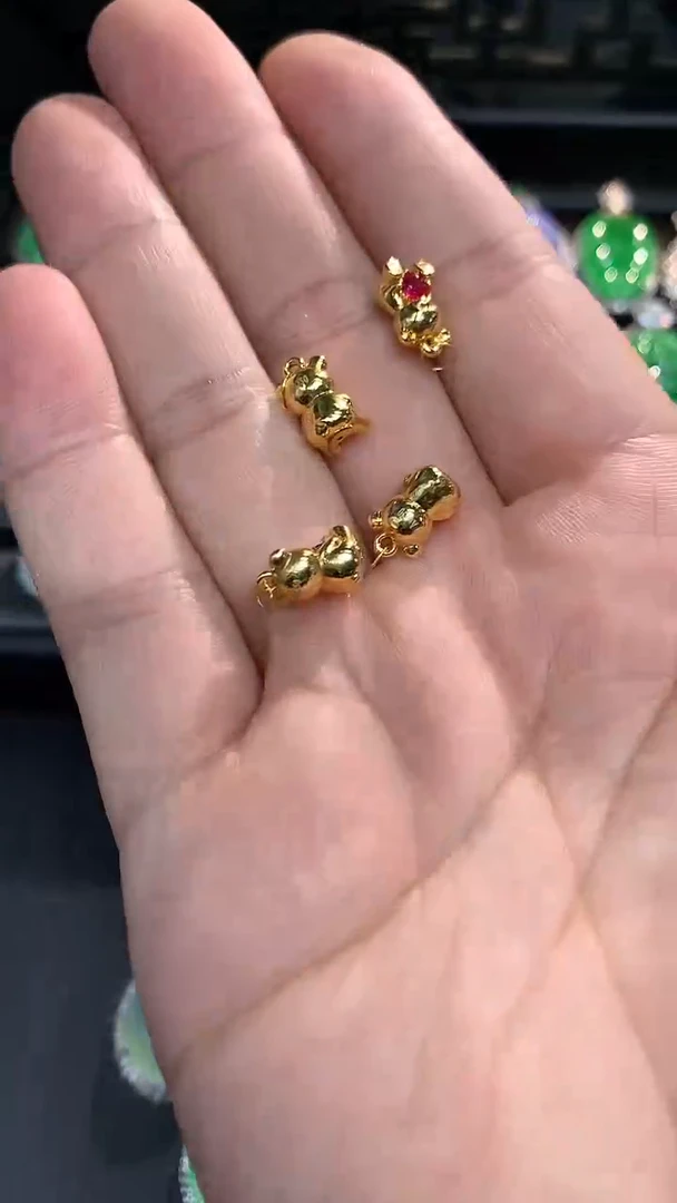 玛瑙/玉髓颈饰18K金镶嵌小熊多样性发其一
