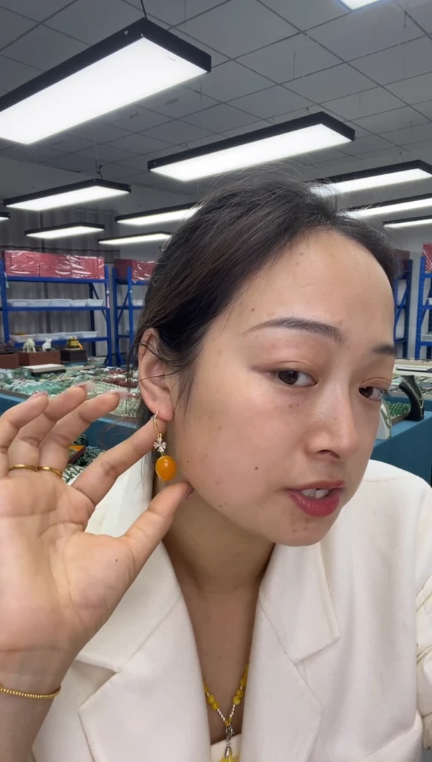 蜜蜡未镶嵌耳饰枣珠耳钩多样性发一