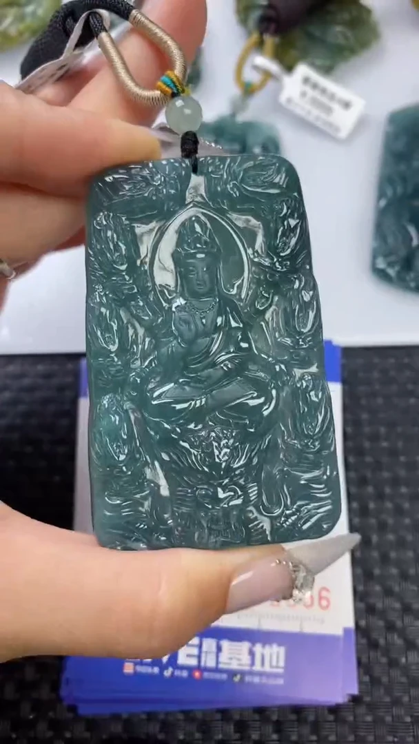 【闪购商品】翡翠颈饰未镶嵌111111111111111