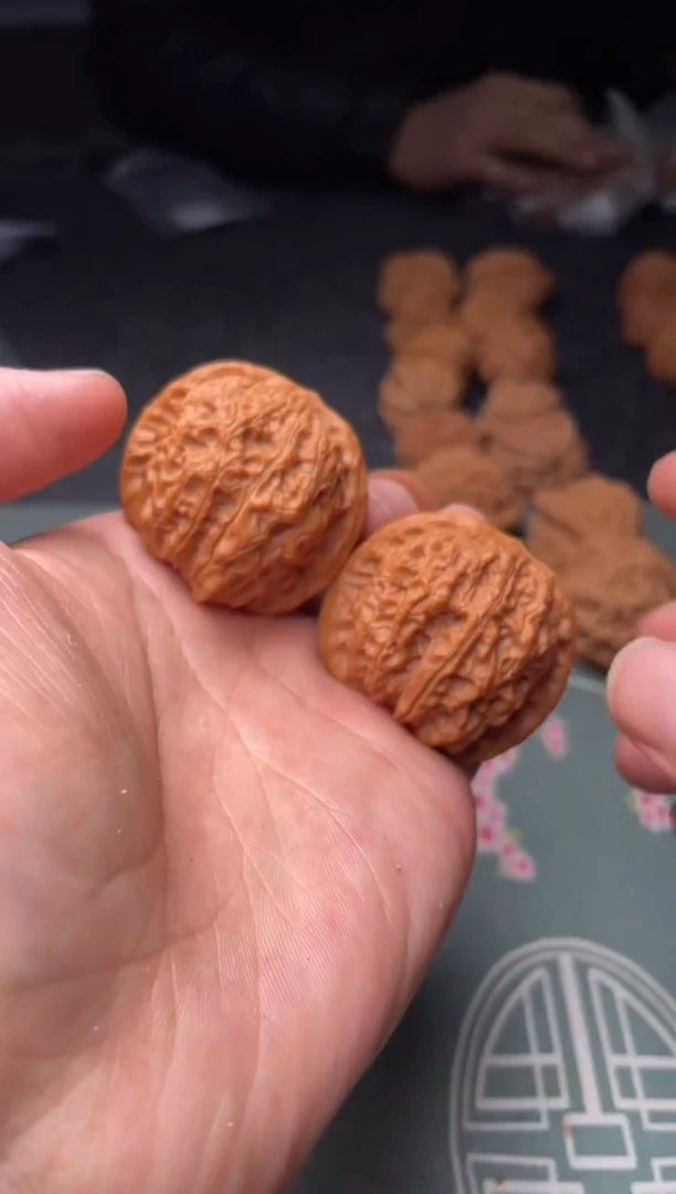 把件文玩核桃a41  血麒麟 39尺