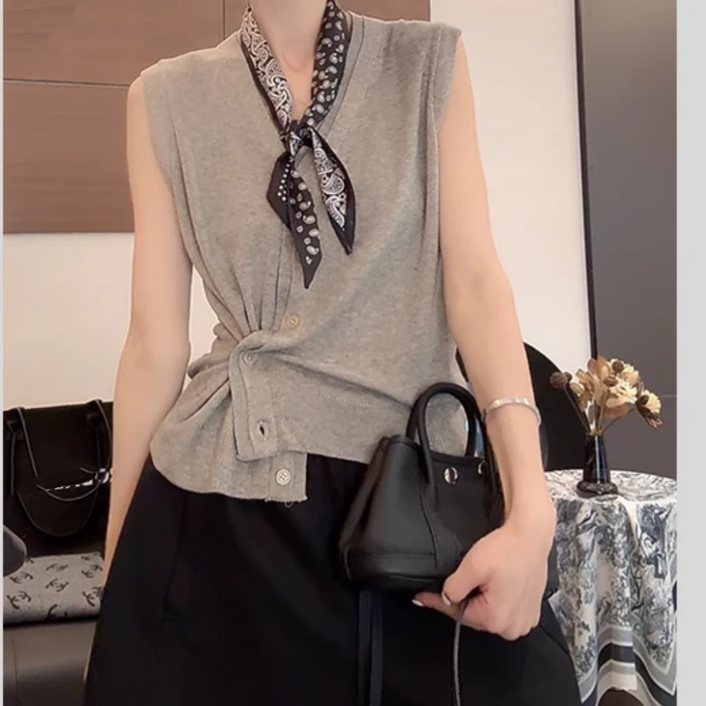 设计感单排扣马甲无袖T恤女夏季2025新款通勤纯色不规则下摆上衣